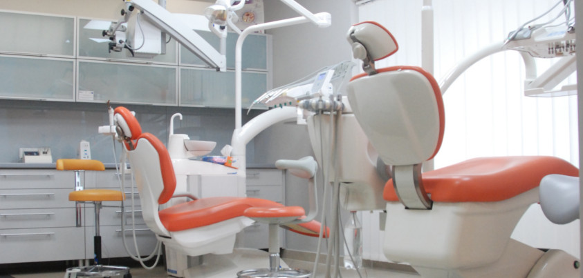 Gabinet Stomatologiczny JagoDent. Dentysta Żywiec, Leczenie zachowawcze, leczenie dzieci, wybielanie zębów, implanty, protetyka 